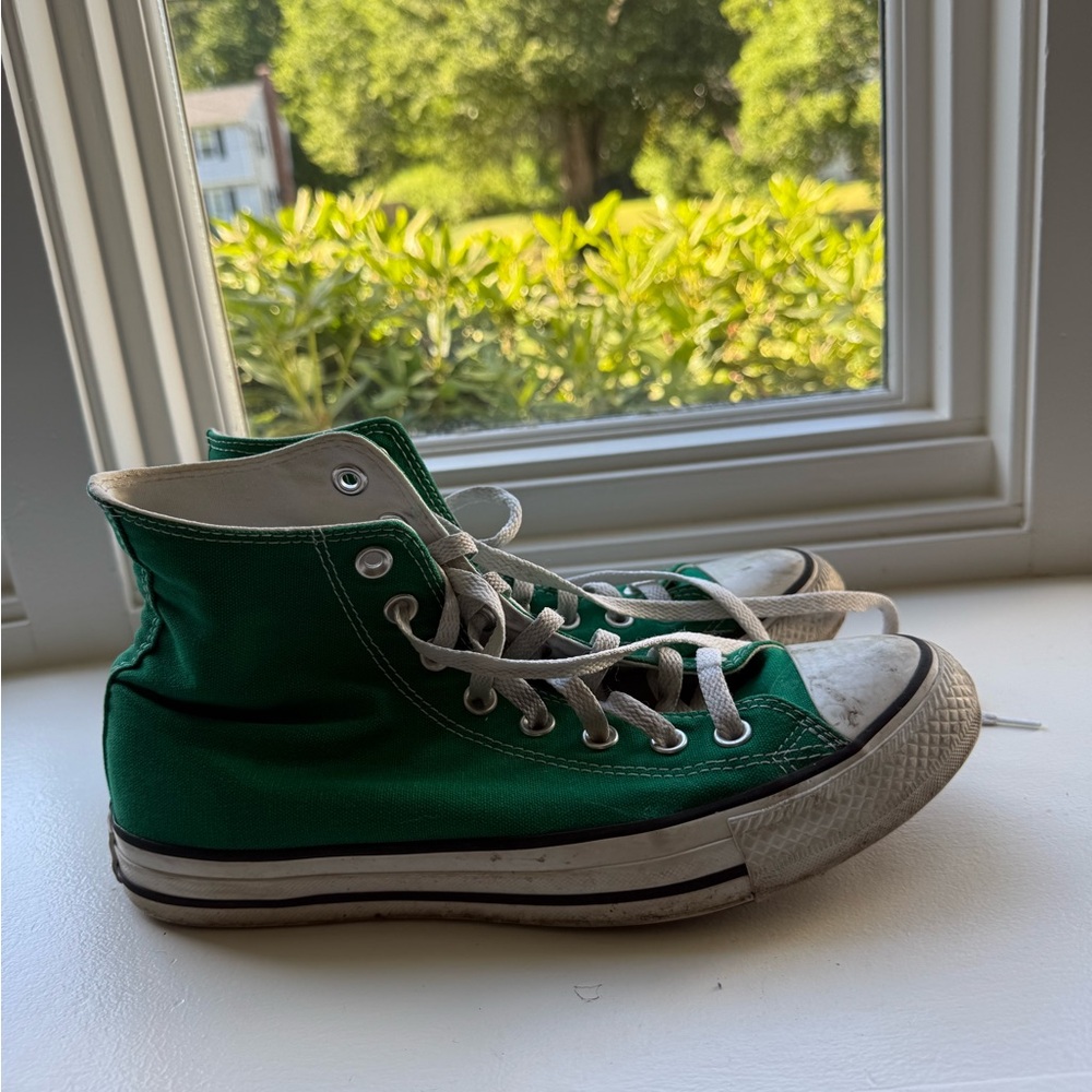 Green Converse High-Top Canvas Sneakers Size 9.5 women’s/7.5 men’s